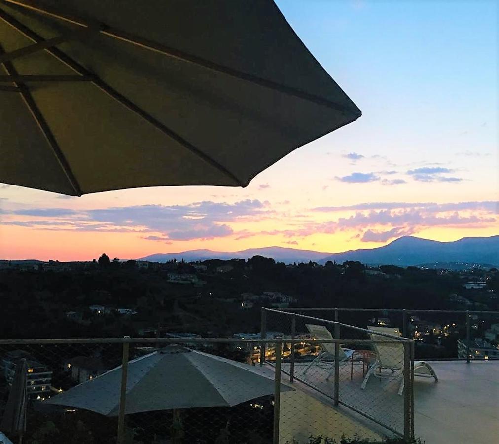 Hotel Twenty Rent Cagnes-sur-Mer Exterior foto