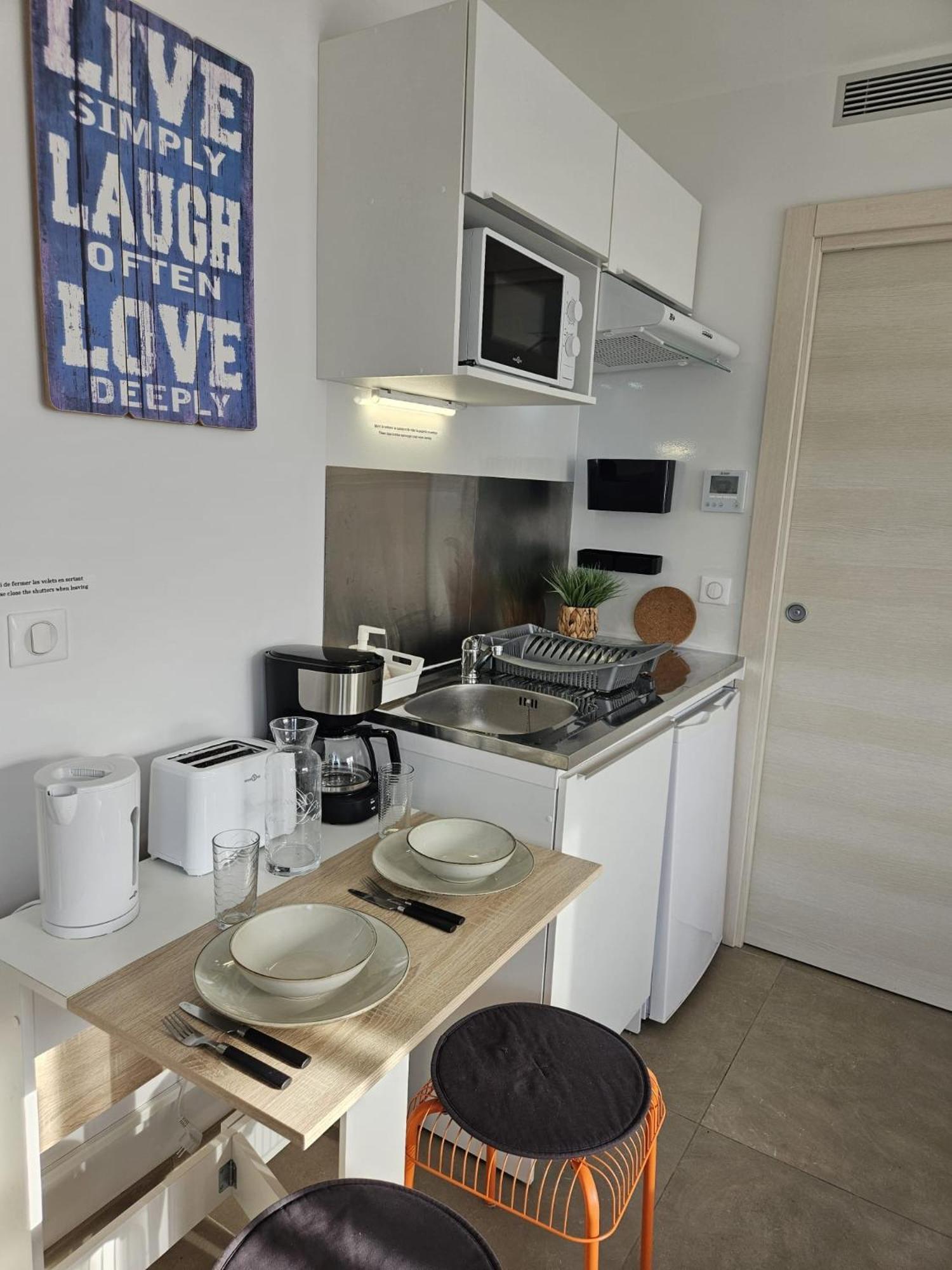 Hotel Twenty Rent Cagnes-sur-Mer Exterior foto