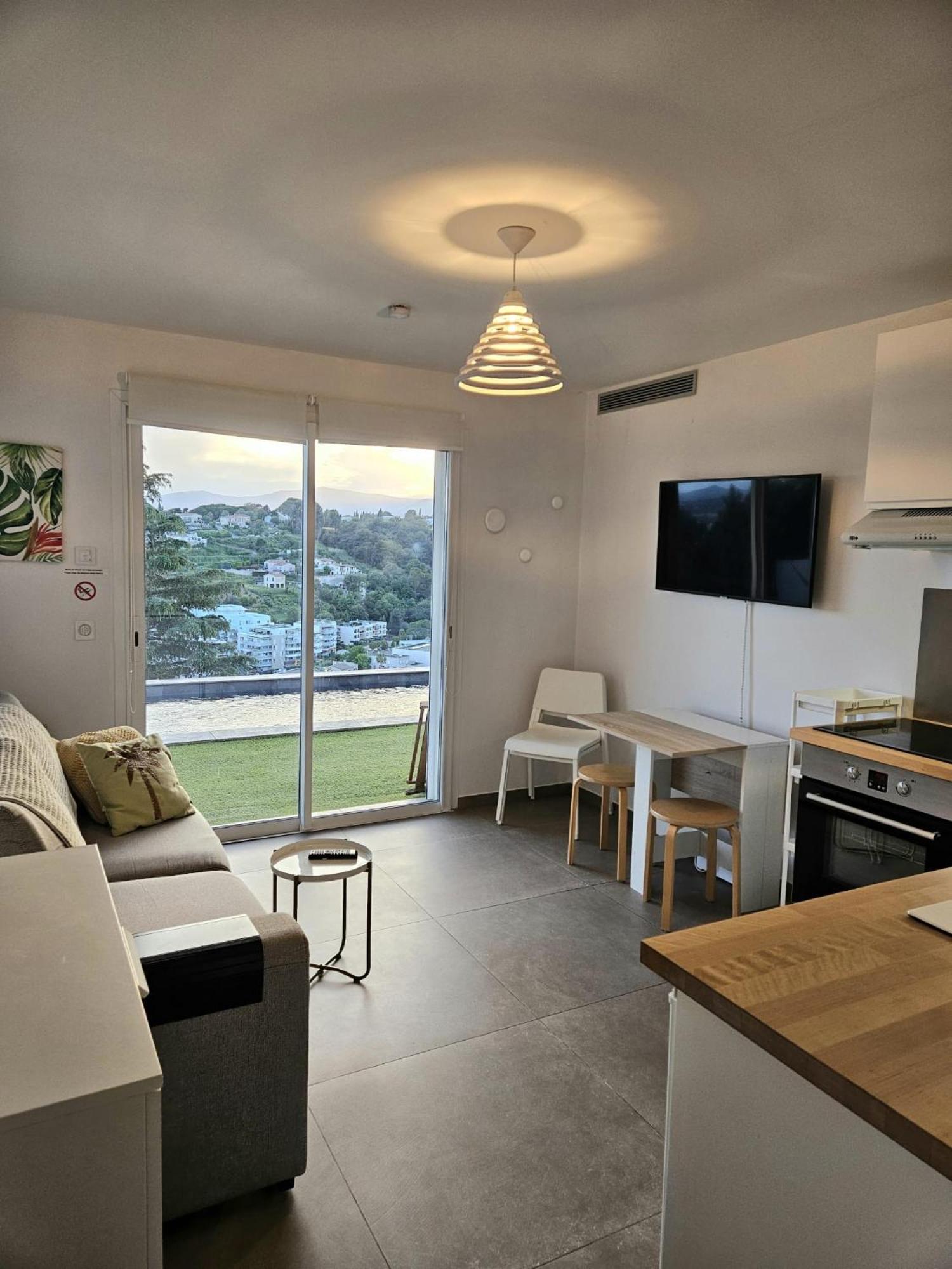 Hotel Twenty Rent Cagnes-sur-Mer Exterior foto